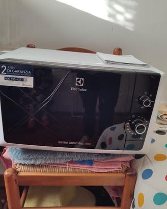 Microonde Electrolux 1000w