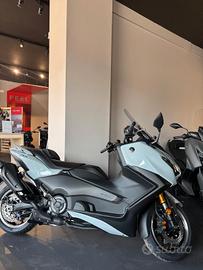Yamaha T Max 560
