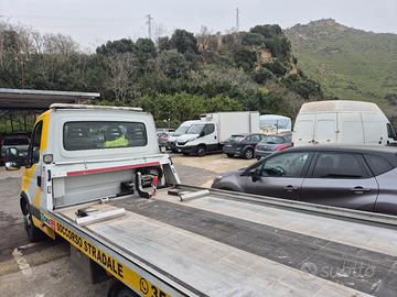 carroattrezzi iveco  35  patente b 