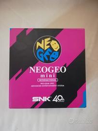 NEO GEO MINI 40TH ANNIVERSARY + 2 CONTROLLER 