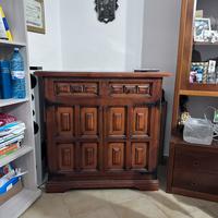 Mobile antico con lettino integrato