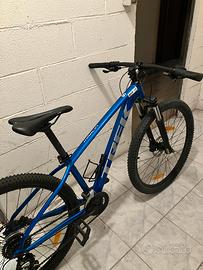 Bicicletta trek 6 modello 2021