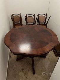 TAVOLO VINTAGE IN LEGNO