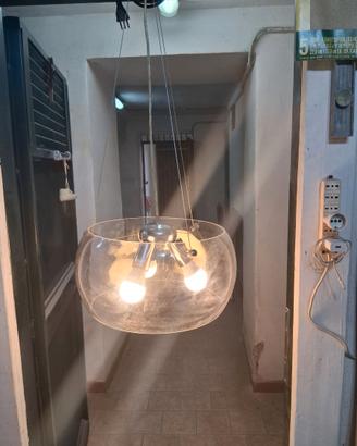 lampadario a tre luci con palla di murano