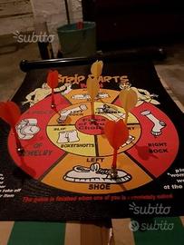 Dardi magnetici strip-tease