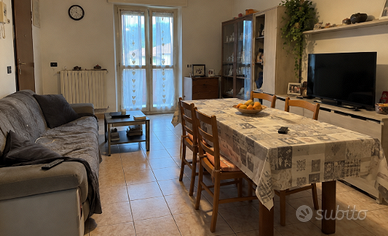 Bilocale con posto auto e cantina - Artogne