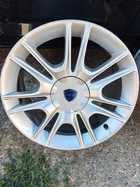 Cerchio in lega originale Lancia Delta 17" - 7Jx17