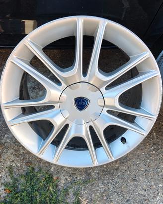 Cerchio in lega originale Lancia Delta 17" - 7Jx17
