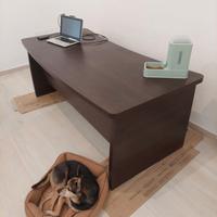 Scrivania e cassettiera