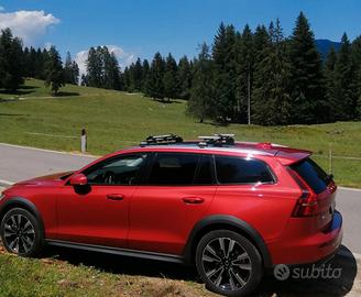 VOLVO V60 CC FULL  OPTIONAL POLESTAR