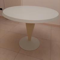 Tavolo Kartell Miss Balù rotondo