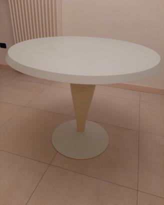 Tavolo Kartell Miss Balù rotondo