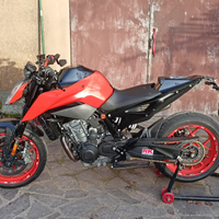 KTM Duke 790 105 cv