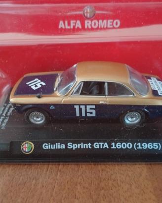 Alfa Romeo Giulia Sprint GTA 1600 (1965) - 1/43