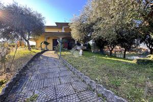 VILLA SINGOLA A PASSIRANO
