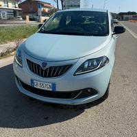 Lancia ypsilon 1,0 hybrid