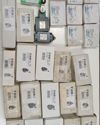 Materiale elettrico finecorsa pizzato e Telemecan 