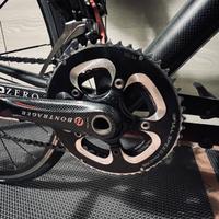 Bicicletta da corsa in carbonio