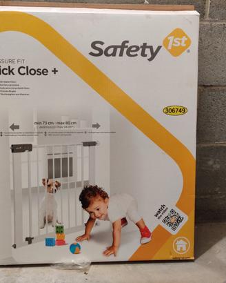 Barriera di protezione per porta con apertura a pr