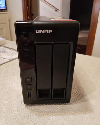QNAP NAS TS-251 con 4gb Ram