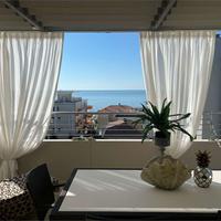 RIF.9030 ESCLUSIVO ATTICO VISTA MARE IN CENTRO CON