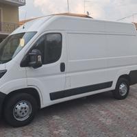 Peugeot Boxer 2000 BlueHDi 140 S&S PC-TN Furgone