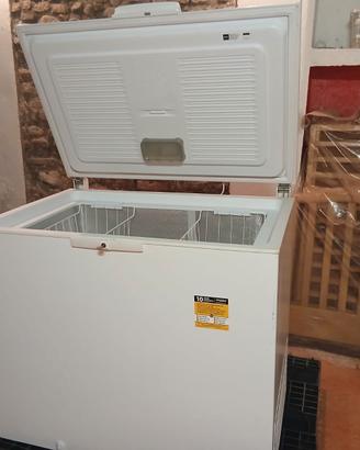 Congelatore a pozzetto Whirlpool