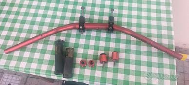 manubrio moto con acvessori