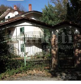 Villa o villino Pietrastornina