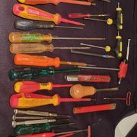 Cacciaviti e utensili stock