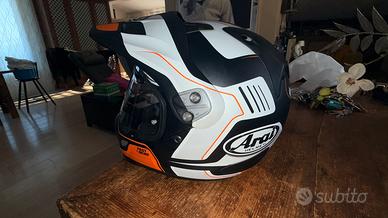 Casco arai tour x4