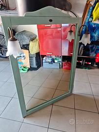 Specchio con luci/lampade stile retrò.