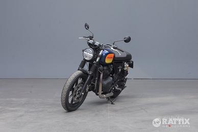 ROYAL ENFIELD Interceptor 650