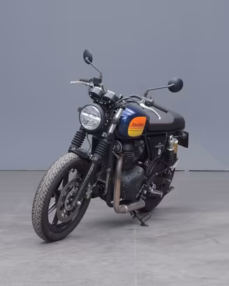 ROYAL ENFIELD Interceptor 650