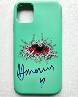 Cover verde per iPhone 11 autografata da Venerus