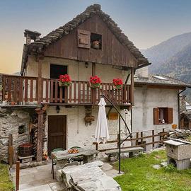 4 SPLENDIDE BAITE A SCHIERANCO – VALLE ANTRONA