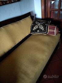 divano letto antico