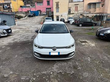 Volkswagen golf 8 2.0 tdi 150 cv dsg Anno 2020