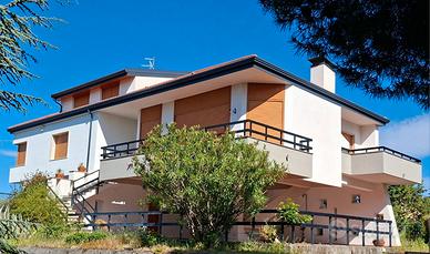 Cod.V162 Villa singola Mq.300 con parco