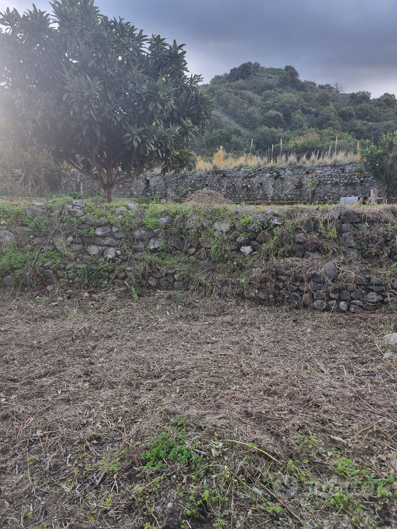 Rustico con terreno e terreno di 1000 m - Vista 5