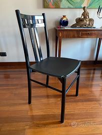 sedie in legno laccato nero  seduta cuoio