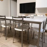 Set tavolo 180x80cm + 6 sedie - Bianco e acciaio