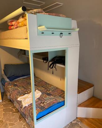 Letto a castello con torretta