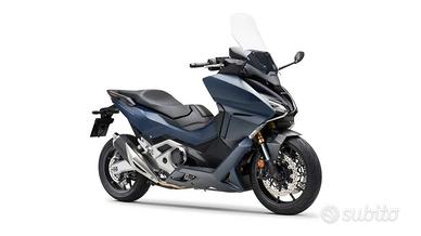 HONDA FORZA 750 RICAMBI