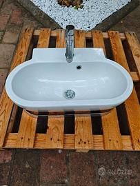 Lavabo sospeso dimensioni ridotte profondità 36cm
