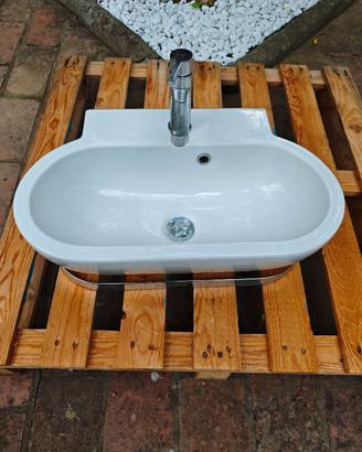 Lavabo sospeso dimensioni ridotte profondità 36cm