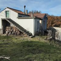 Casa in campagna più terreno e bosco