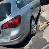 ricambi opel astra j sw