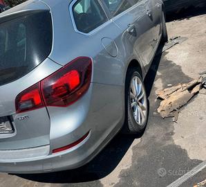 ricambi opel astra j sw