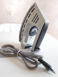 Ferro da stiro "Casa e viaggio"